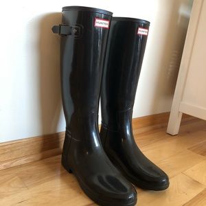 Lightly used women’s  Hunter Boots